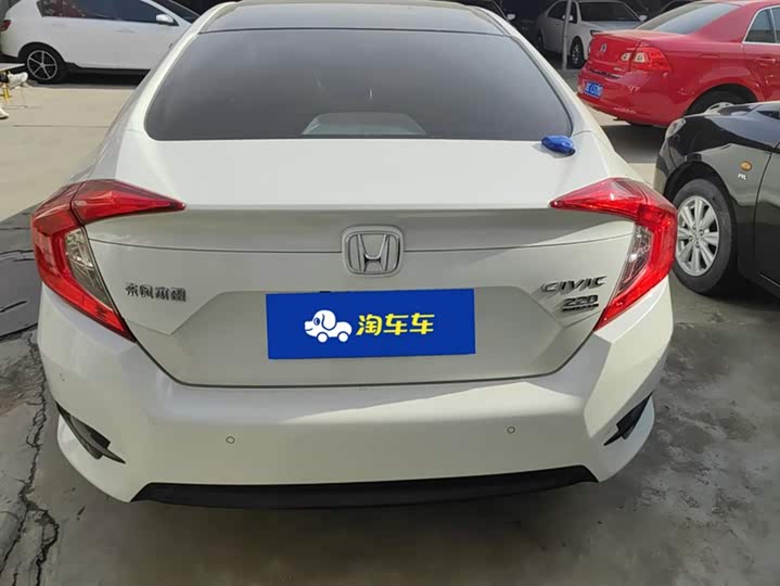 Фото 4 - Honda Civic