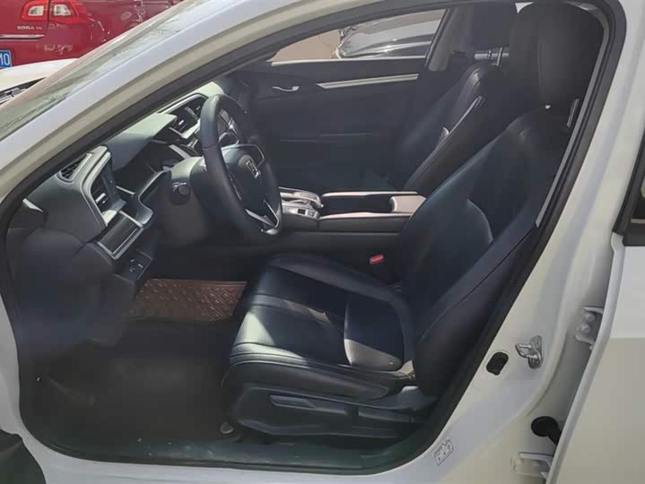 Фото 9 - Honda Civic