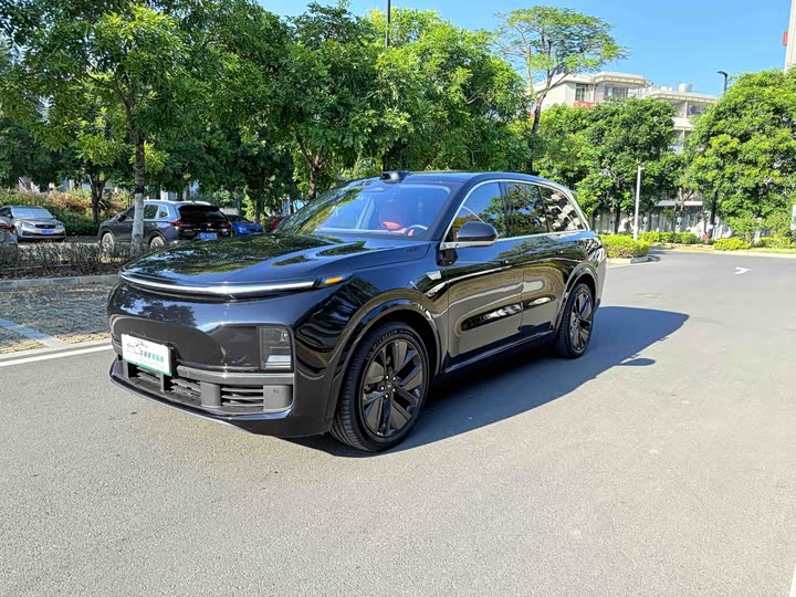 Фото 1 - LiXiang L8