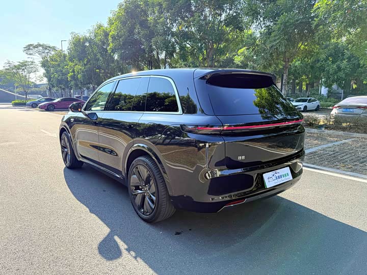 Фото 8 - LiXiang L8