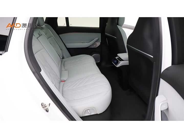 Фото 8 - Nio ES6