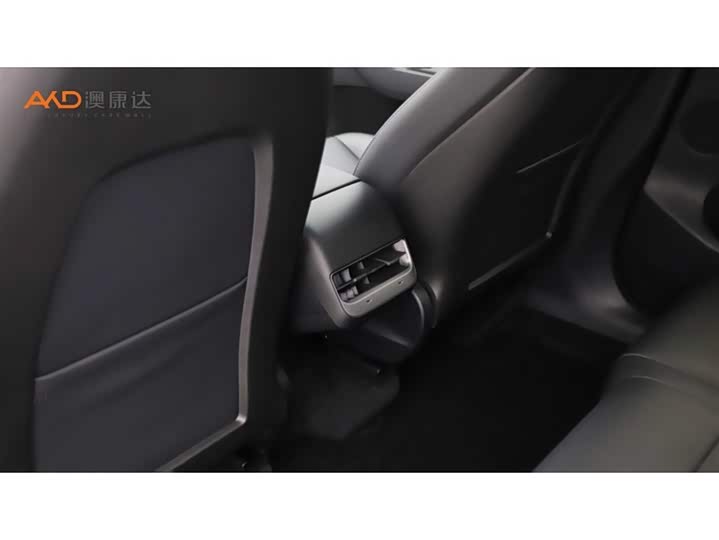 Фото 9 - Tesla Model Y