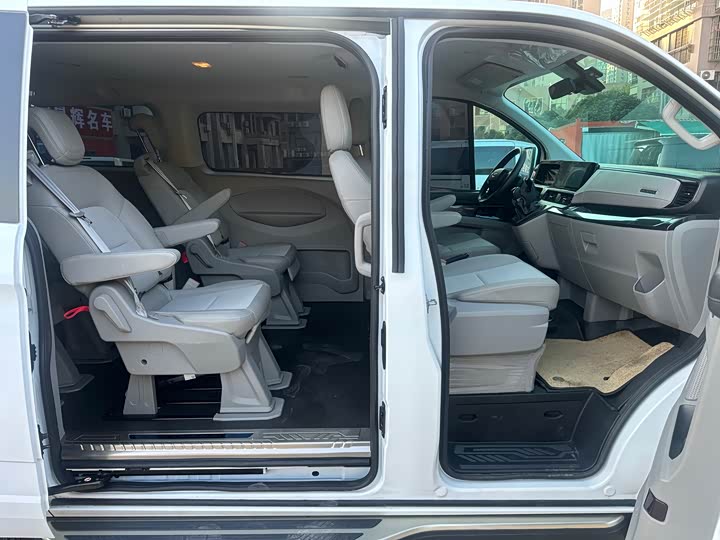 Фото 8 - Ford Transit