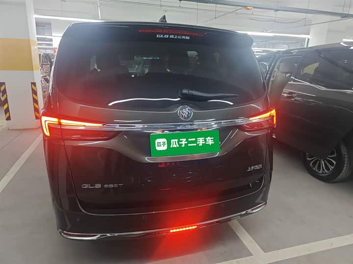 Фото 6 - Buick GL8 ES