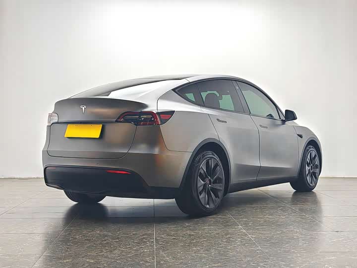 Фото 3 - Tesla Model Y