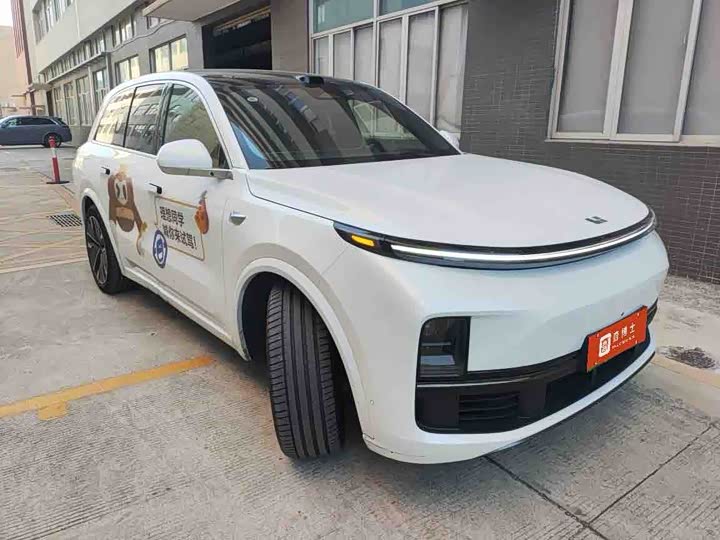 Фото 2 - LiXiang L8