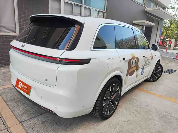 Фото 8 - LiXiang L8