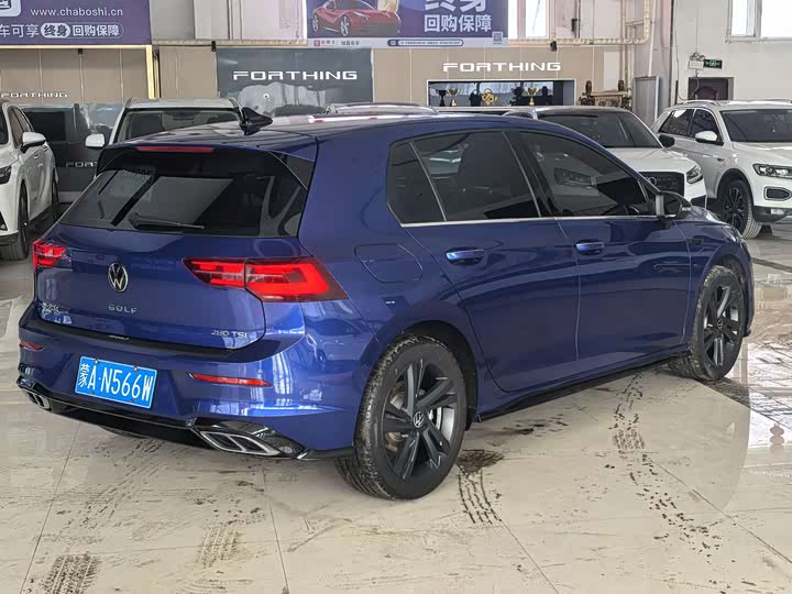 Фото 2 - Volkswagen Golf