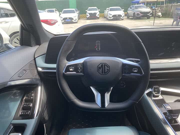 Фото 7 - MG Motor 7