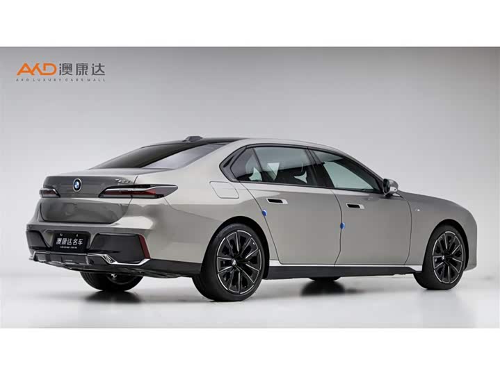 Фото 3 - BMW 7 Series