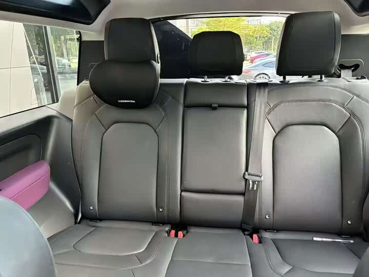 Фото 6 - Land Rover Defender