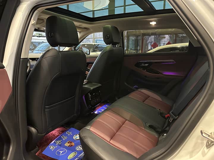 Фото 8 - Land Rover Range Rover Evoque L