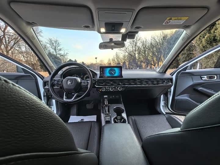 Фото 8 - Honda Civic