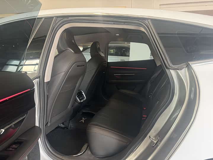 Фото 5 - XPeng P7