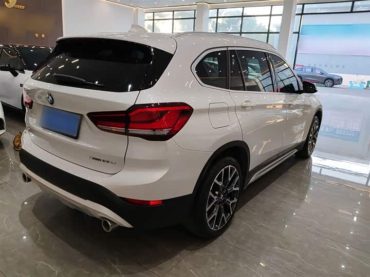 Фото 7 - BMW X1