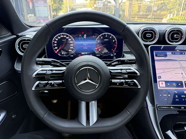 Фото 4 - Mercedes-Benz C-Class