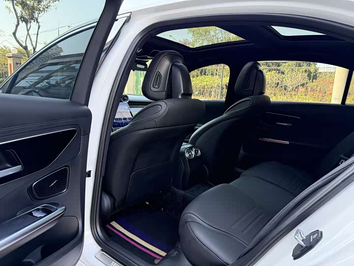 Фото 7 - Mercedes-Benz C-Class