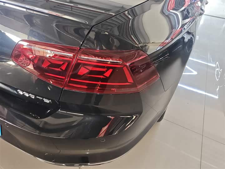 Фото 8 - Volkswagen Magotan