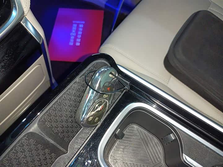 Фото 8 - Buick GL8 ES