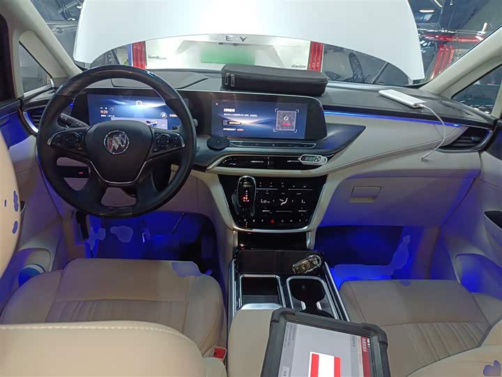 Фото 9 - Buick GL8 ES