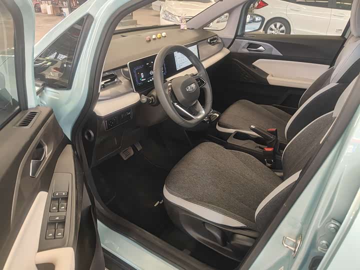 Фото 5 - Geely Geometry E Firefly