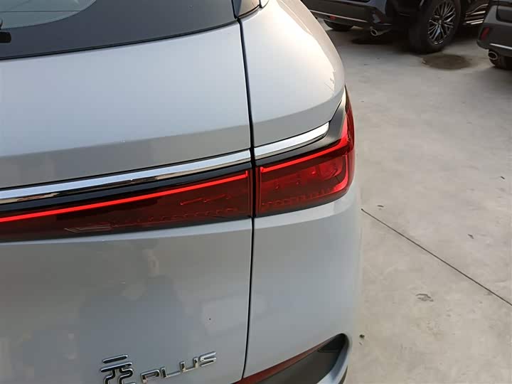 Фото 8 - BYD Yuan Plus