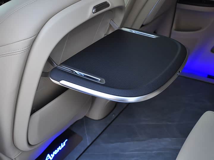 Фото 9 - Buick GL8 ES