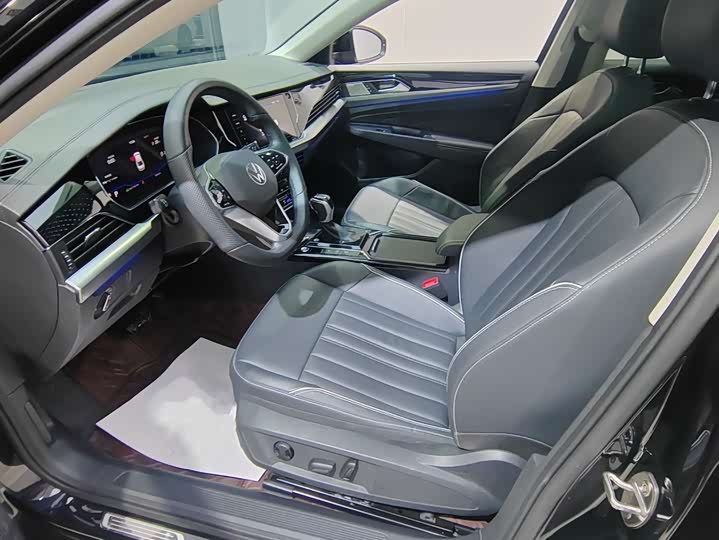 Фото 4 - Volkswagen Passat