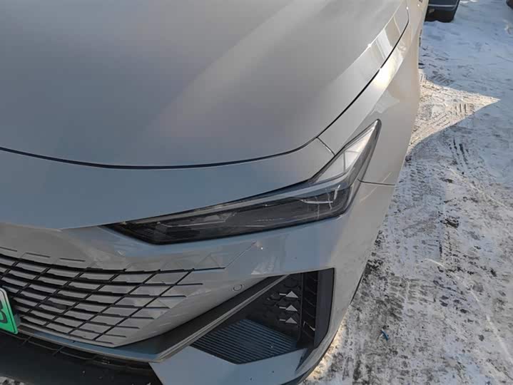 Фото 5 - Changan UNI-V Hybrid