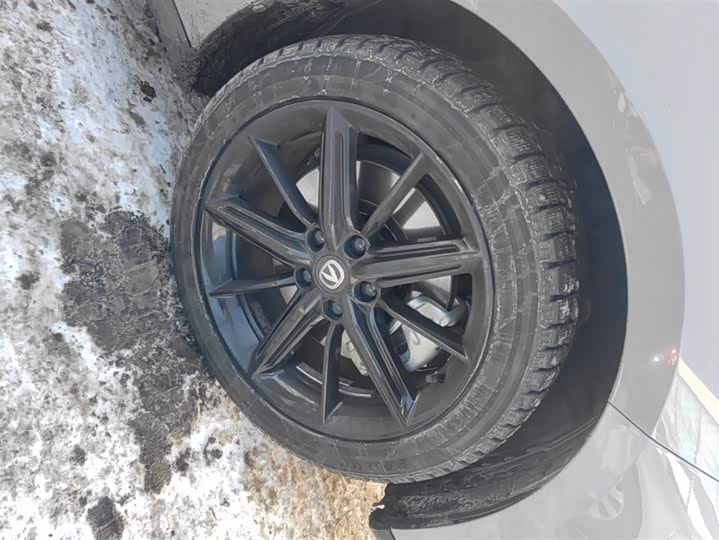 Фото 6 - Changan UNI-V Hybrid