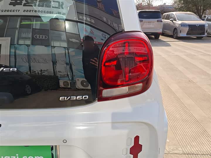 Фото 8 - Roewe Clever