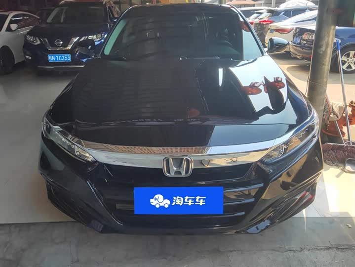 Фото 2 - Honda Accord
