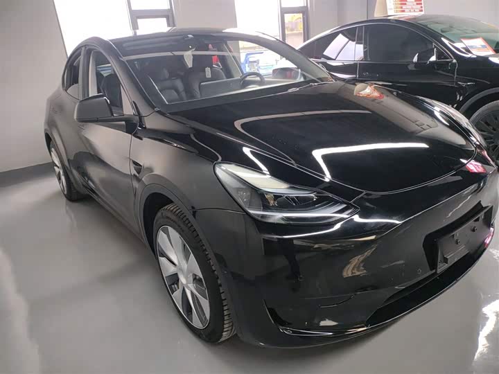 Фото 4 - Tesla Model Y