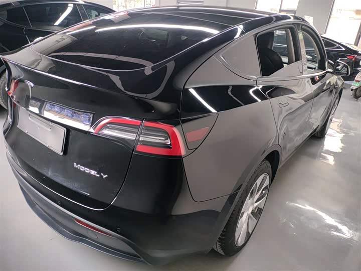 Фото 7 - Tesla Model Y
