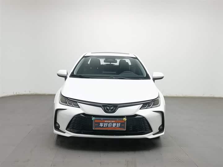 Фото 3 - Toyota Corolla