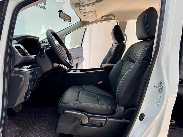 Фото 5 - Honda Odyssey