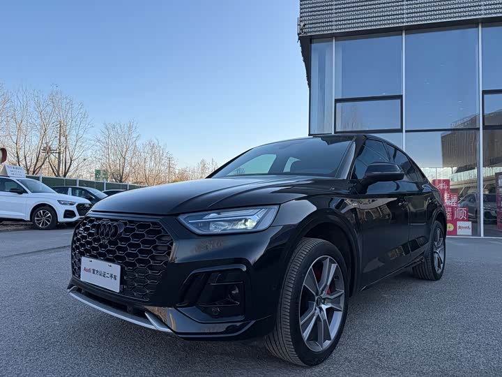 Фото 2 - Audi Q5L