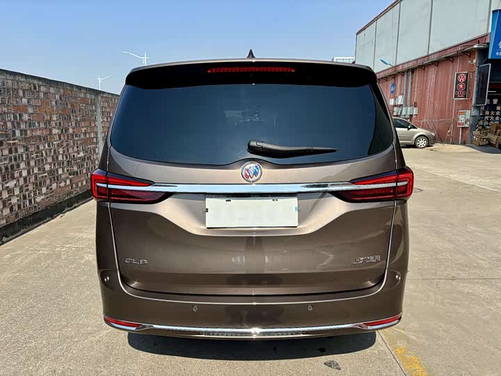 Фото 5 - Buick GL8 ES