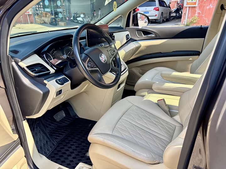 Фото 8 - Buick GL8 ES