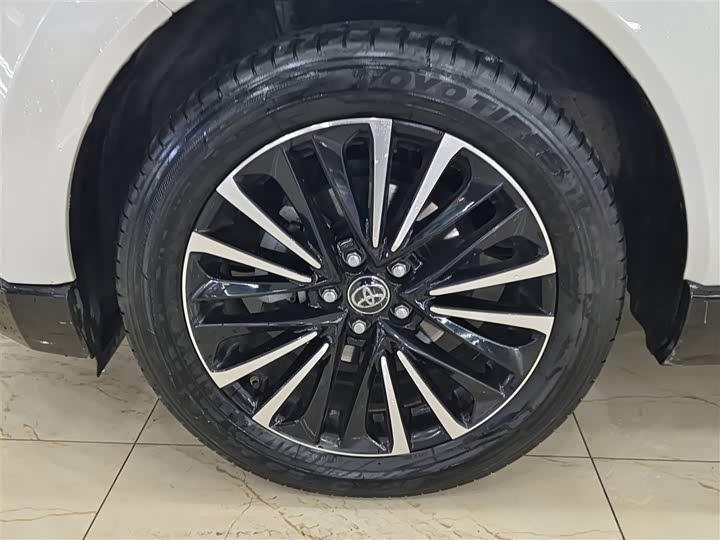 Фото 8 - Toyota Venza