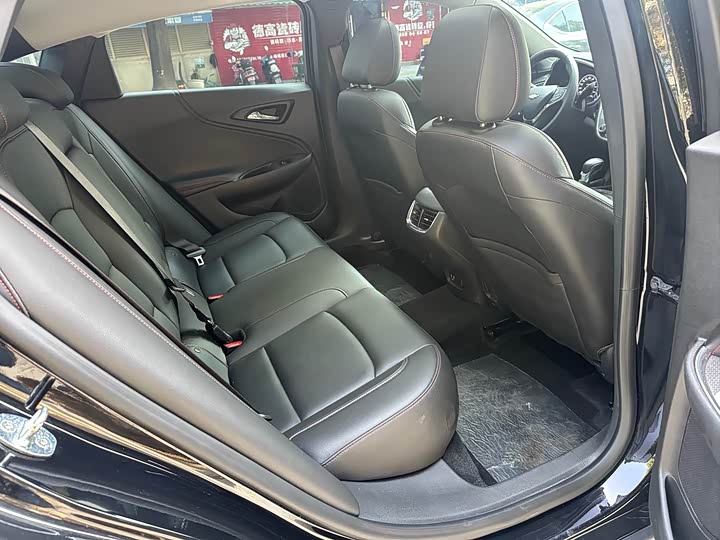 Фото 8 - Chevrolet Malibu XL