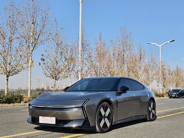 Фото 1 - XPeng P7
