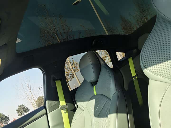 Фото 8 - XPeng P7