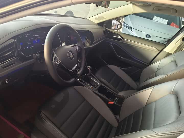 Фото 4 - Volkswagen Sagitar L