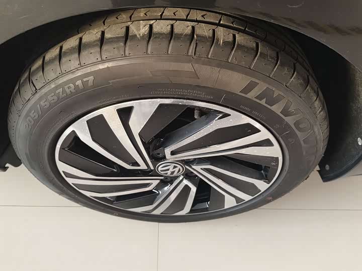 Фото 7 - Volkswagen Sagitar L