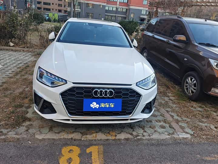 Фото 2 - Audi A4L