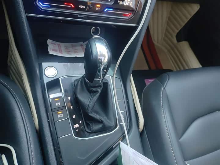 Фото 7 - Volkswagen Tharu