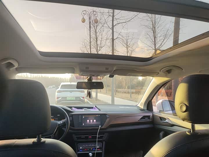 Фото 9 - Volkswagen Tharu