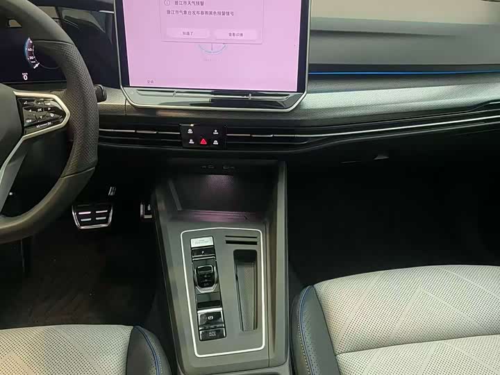 Фото 6 - Volkswagen Golf