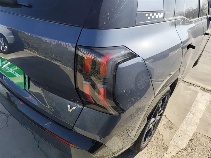 Фото 8 - GAC Aion V